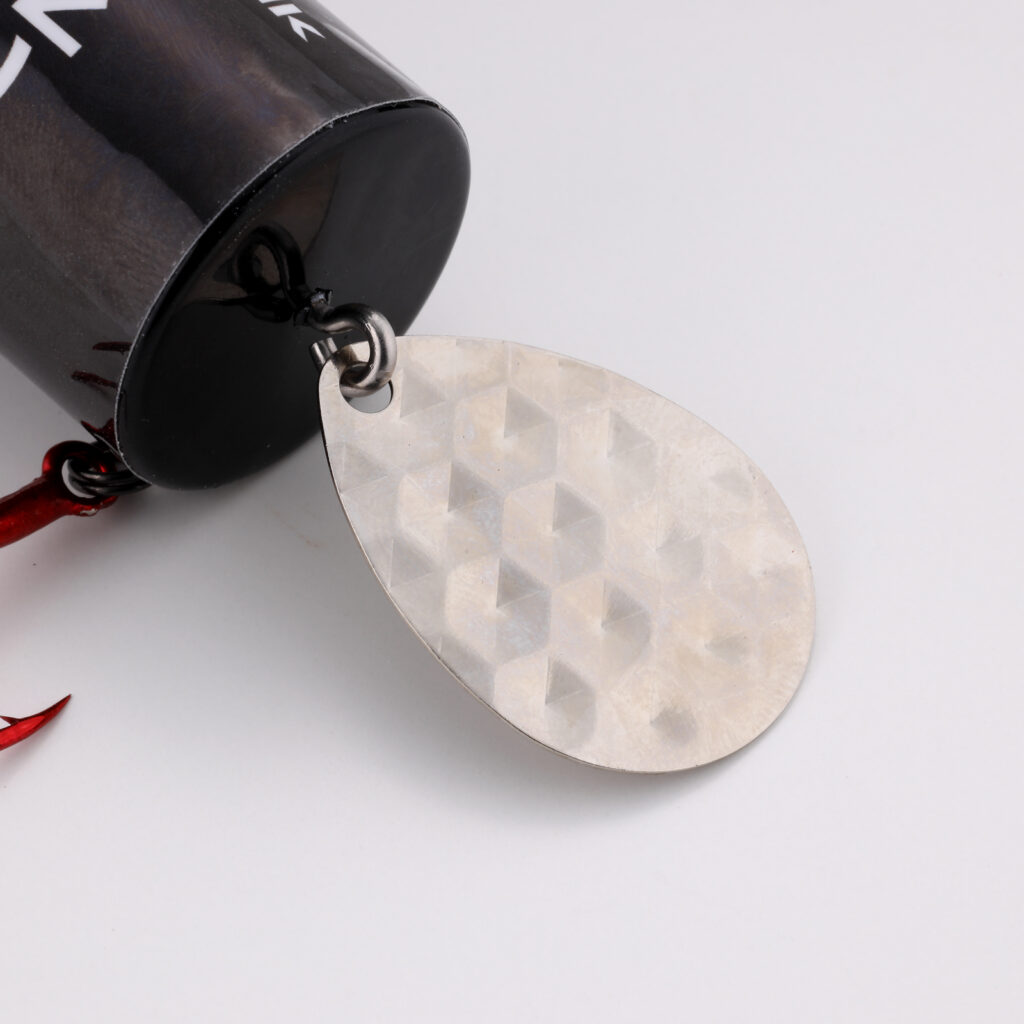 特注のUSA製ブレード