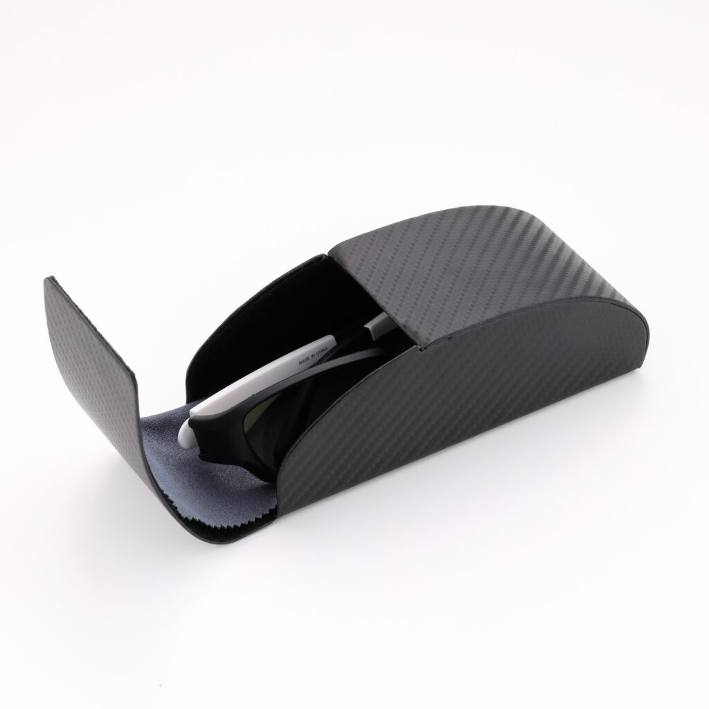 HARD CASE+LENS CLOTH